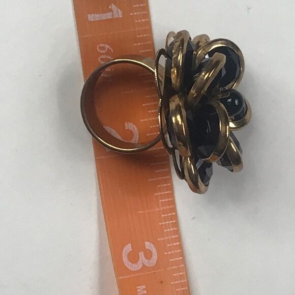 Flower Ring Tone Gold & Black - Picture 5 of 5